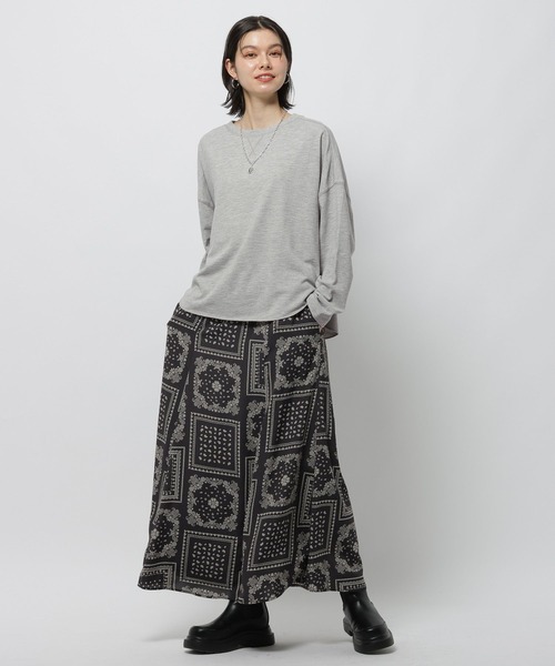 niko and...(ニコアンド)の「ミニパイルラウンドプルオーバー(Tシャツ/カットソー・レディース・レッド/グレー/オフホワイト/ネイビー・MEDIUM/LARGE)」の13枚目の写真