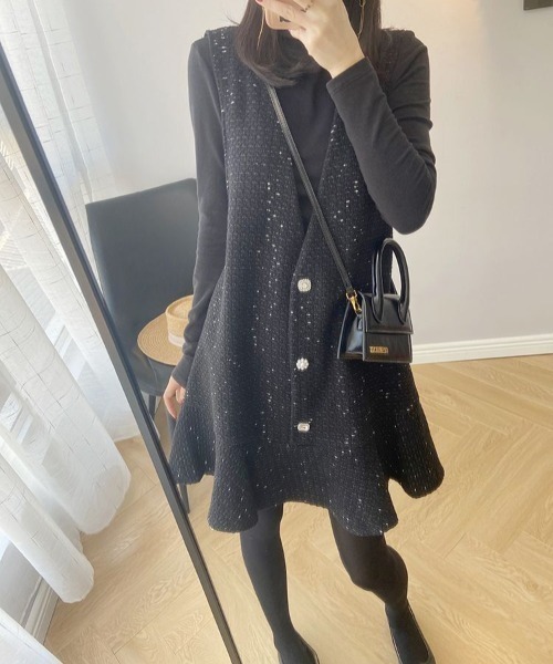 deux amour（ドゥーザムール）の「ラメツイード裾フリル深Vジャンスカ（ジャンパースカート・レディース・ブラック・M）」の6枚目の写真