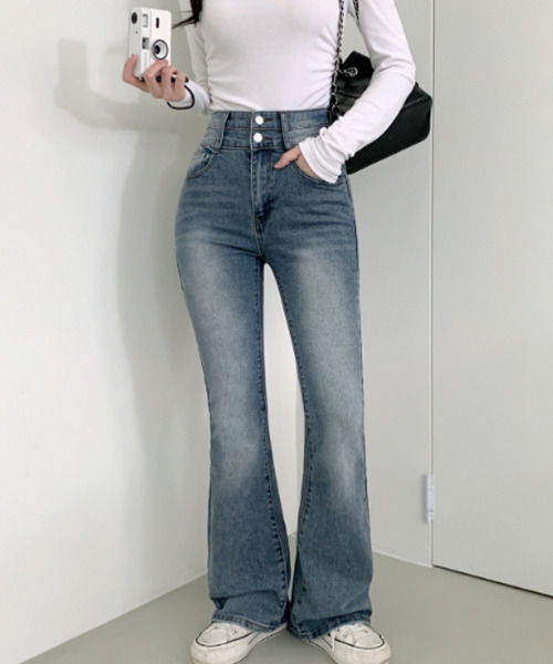 VIVID LADY（ビビッドレディー）の「骨盤パット付き ハイウエスト フレアデニムパンツ（デニムパンツ・レディース・ブラック/ライトブルー/ブルー・SMALL/MEDIUM/LARGE）」の18枚目の写真