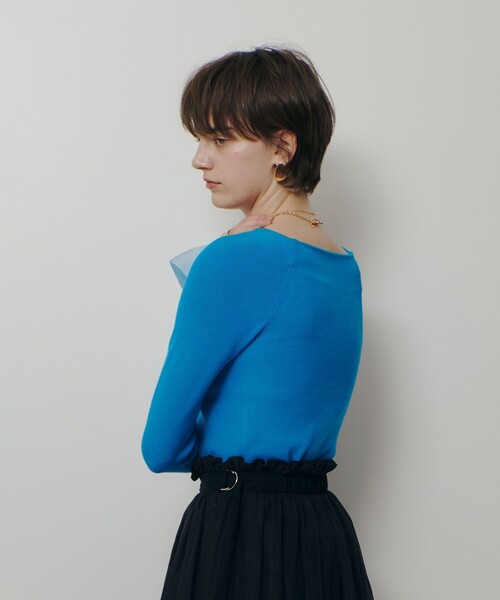 allureville（アルアバイル）の「２WAYネックフリルカフプルオーバー（ニット/セーター・レディース・ブルー/オフホワイト/ブラック・2）」の8枚目の写真