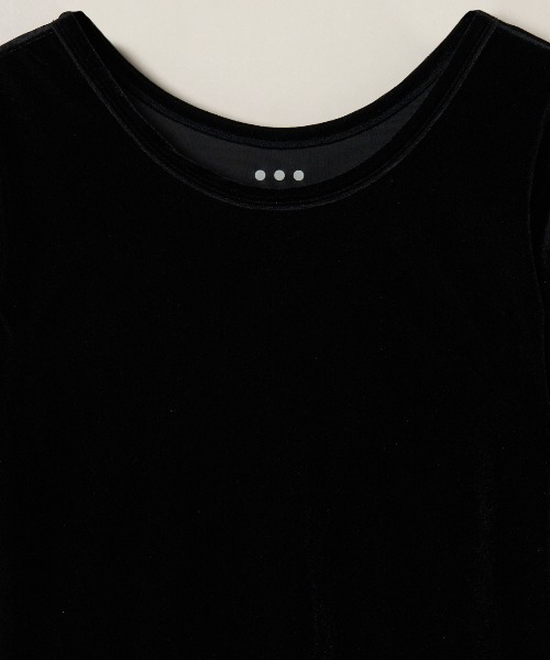 three dots(スリードッツ)の「シアーベロア ダブルオープンネック Tシャツ(Tシャツ/カットソー・レディース・ブラック/ネイビー/ライム/ホワイト系その他・MEDIUM/SMALL)」の7枚目の写真