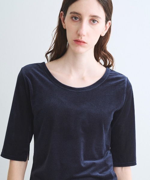 three dots(スリードッツ)の「シアーベロア ダブルオープンネック Tシャツ(Tシャツ/カットソー・レディース・ブラック/ネイビー/ライム/ホワイト系その他・MEDIUM/SMALL)」の12枚目の写真