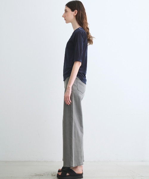 three dots(スリードッツ)の「シアーベロア ダブルオープンネック Tシャツ(Tシャツ/カットソー・レディース・ブラック/ネイビー/ライム/ホワイト系その他・MEDIUM/SMALL)」の15枚目の写真