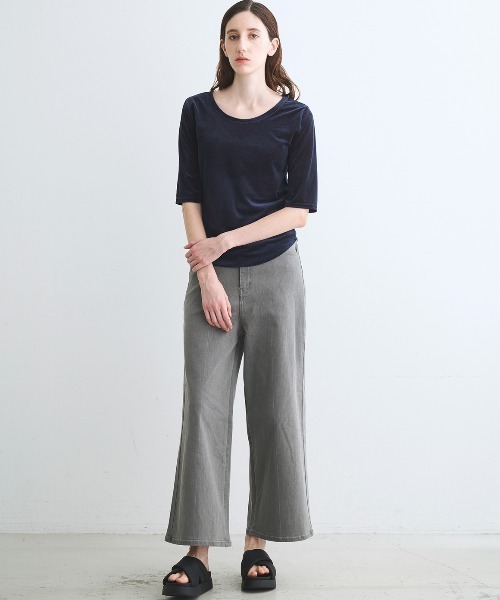 three dots(スリードッツ)の「シアーベロア ダブルオープンネック Tシャツ(Tシャツ/カットソー・レディース・ブラック/ネイビー/ライム/ホワイト系その他・MEDIUM/SMALL)」の17枚目の写真