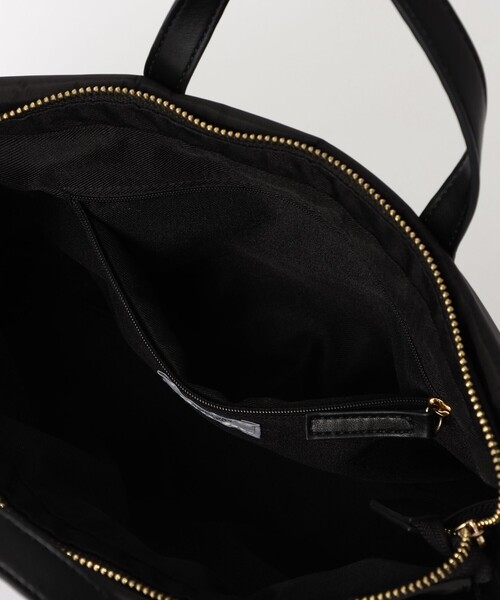 MACKINTOSH PHILOSOPHY（ﾏｯｷﾝﾄｯｼｭ ﾌｨﾛｿﾌｨｰ）の「【LEE4月号/蛯原友里さん着用】パデットミニショルダートート（トートバッグ・レディース・レッド系その他2/ベージュ/ブラック・FREE）」の16枚目の写真