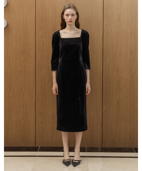 LAUTREDE MIN(ロートルドミン)の「Velvet Square midi Black Dress(ワンピース・レディース・ブラック・SMALL/MEDIUM)」の2枚目の写真