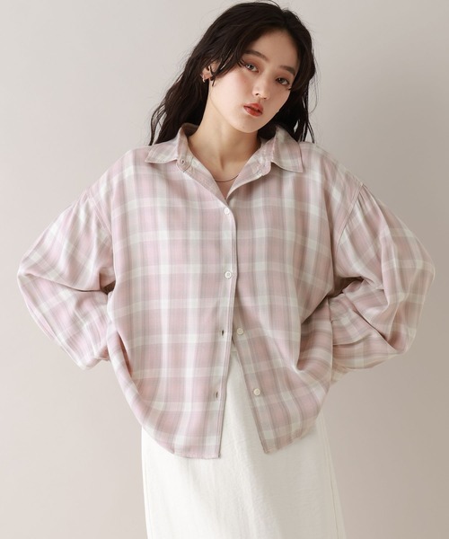 RAGEBLUE(レイジブルー)の「ルーズオンブレチェックシャツ(シャツ/ブラウス・レディース・ブラック/ピンク・FREE)」の1枚目の写真