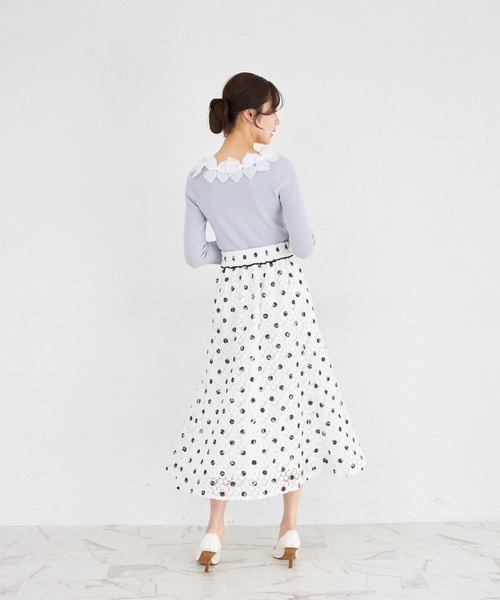 tocco closet（トッコ　クローゼット）の「フラワーレースドットプリントフレアスカート（スカート・レディース・ブラック/オフホワイト・M）」の4枚目の写真