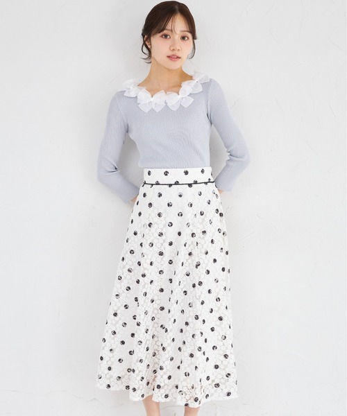 tocco closet（トッコ　クローゼット）の「フラワーレースドットプリントフレアスカート（スカート・レディース・ブラック/オフホワイト・M）」の5枚目の写真