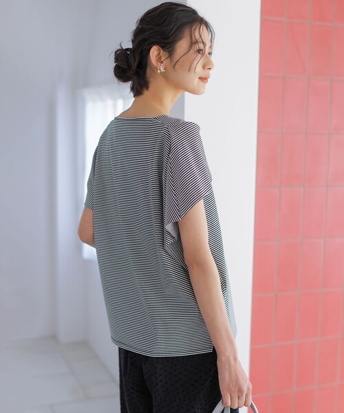 組曲(クミキョク)の「GIZAコットンオフショルダー カットソー(Tシャツ/カットソー・レディース・ネイビー系/ネイビー系2/アイボリー系/レッド系2・S2)」の8枚目の写真
