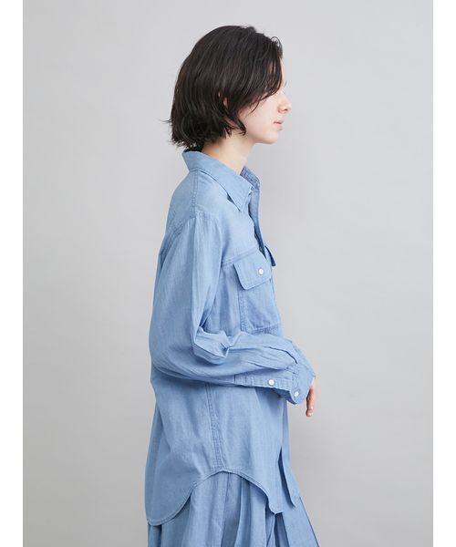 Mila Owen(ミラオーウェン)の「シアーデニムフラップシャツ(シャツ/ブラウス・レディース・グレー/ブルー・F)」の5枚目の写真
