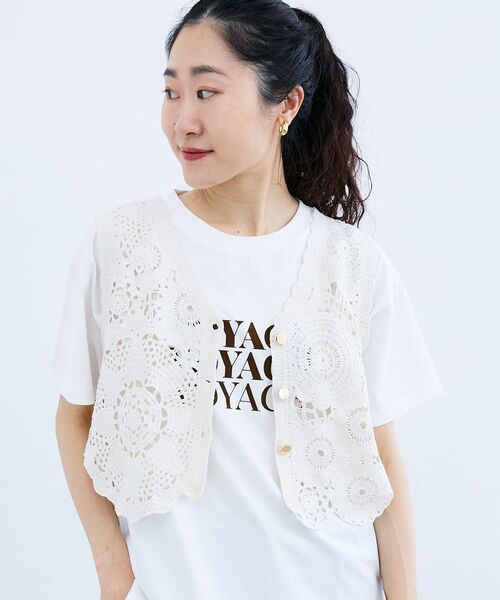 le.coeur blanc（ルクールブラン）の「TORRAZZO DONNAクロシェレースベスト（ベスト・レディース・アイボリー/ブラック・38）」の11枚目の写真