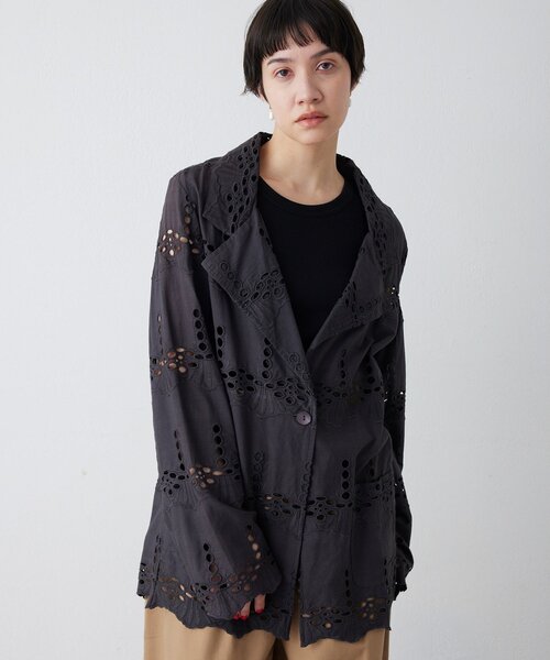 Whim Gazette(ウィムガゼット)の「レースジャケット(テーラードジャケット・レディース・オフホワイト/チャコールグレー・FREE)」の4枚目の写真