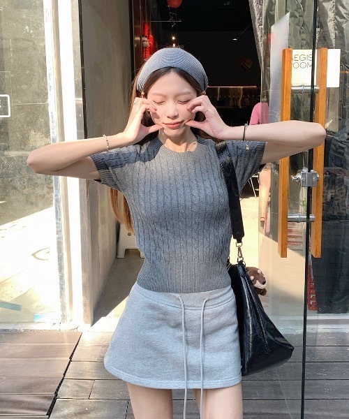 Teem Store(チームストア)の「ケーブル編み薄手夏ニット(Tシャツ/カットソー・レディース・グレー/サックスブルー/ブラック/ネイビー/ホワイト/アイボリー/ピンク・F)」の1枚目の写真