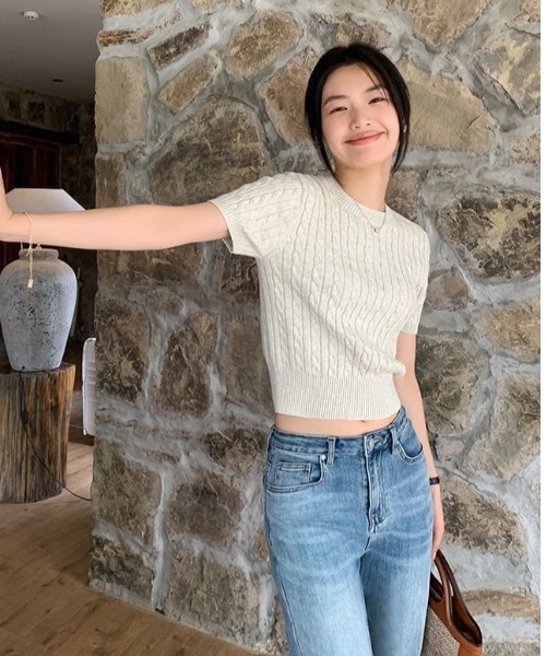 Teem Store(チームストア)の「ケーブル編み薄手夏ニット(Tシャツ/カットソー・レディース・グレー/サックスブルー/ブラック/ネイビー/ホワイト/アイボリー/ピンク・F)」の10枚目の写真