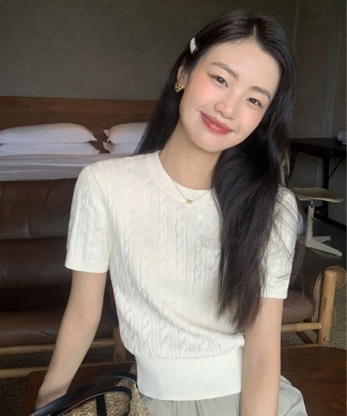 Teem Store(チームストア)の「ケーブル編み薄手夏ニット(Tシャツ/カットソー・レディース・グレー/サックスブルー/ブラック/ネイビー/ホワイト/アイボリー/ピンク・F)」の8枚目の写真