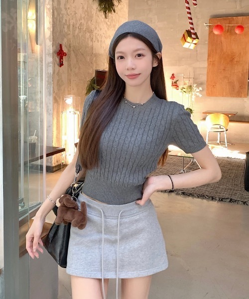 Teem Store(チームストア)の「ケーブル編み薄手夏ニット(Tシャツ/カットソー・レディース・グレー/サックスブルー/ブラック/ネイビー/ホワイト/アイボリー/ピンク・F)」の22枚目の写真