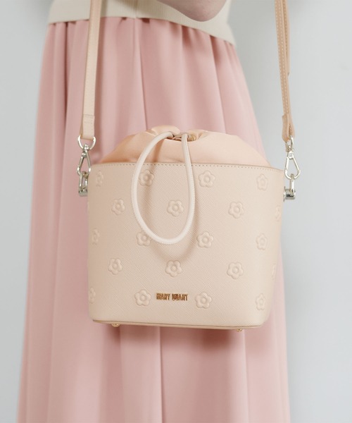 MARY QUANT（マリークワント）の「シンプルエンボスデイジー ドロストショルダー（ショルダーバッグ・レディース・ベージュ/ライトブルー/ブラック・FREE）」の4枚目の写真
