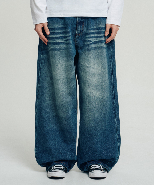 VENHIT(ベンヒット)の「バックハンドプリント ワイドデニムパンツ(その他パンツ・レディース・ブルー系その他/ライトインディゴブルー・LARGE/MEDIUM/SMALL)」の3枚目の写真