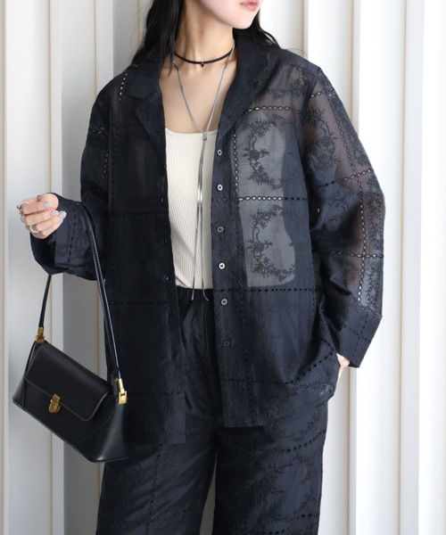 YENNA（イェンナ）の「エンブロイダリーレース シアーオーバーシャツ セミシアー（シャツ/ブラウス・レディース・ホワイト/ブラック・FREE）」の12枚目の写真