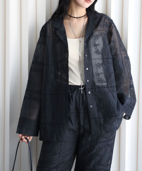 YENNA（イェンナ）の「エンブロイダリーレース シアーオーバーシャツ セミシアー（シャツ/ブラウス・レディース・ホワイト/ブラック・FREE）」の14枚目の写真