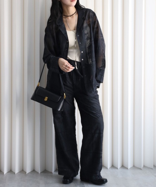 YENNA（イェンナ）の「エンブロイダリーレース シアーオーバーシャツ セミシアー（シャツ/ブラウス・レディース・ホワイト/ブラック・FREE）」の19枚目の写真