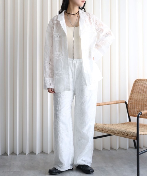 YENNA（イェンナ）の「エンブロイダリーレース シアーオーバーシャツ セミシアー（シャツ/ブラウス・レディース・ホワイト/ブラック・FREE）」の8枚目の写真