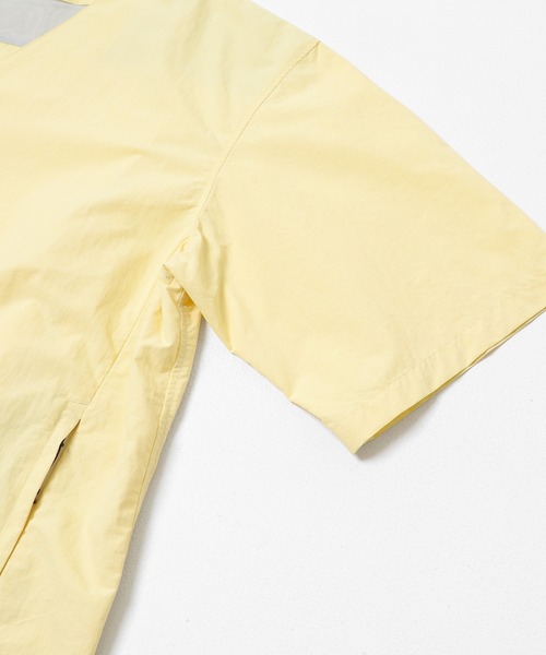 EKAL（エカル）の「『UR TECH』ナイロンタッサーベースボールシャツ（シャツ/ブラウス・メンズ・グレー/イエロー/ネイビー・MEDIUM/LARGE）」の8枚目の写真
