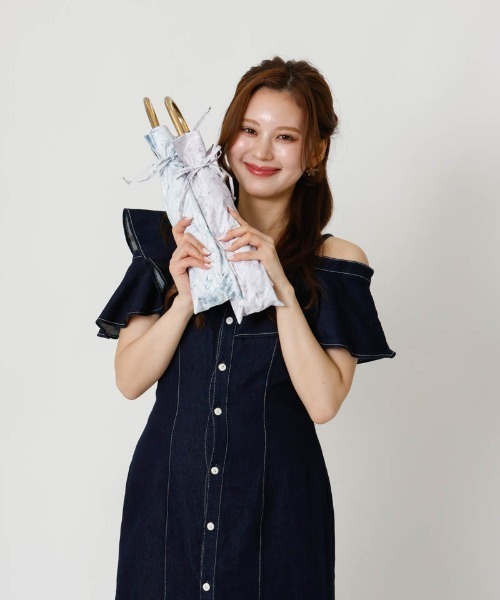 dazzlin（ダズリン）の「【dazzlin(ダズリン)】フラワープリント晴雨兼用傘（折りたたみ傘）（折りたたみ傘・レディース・ブラック/ピンク/ホワイト・FREE）」の14枚目の写真