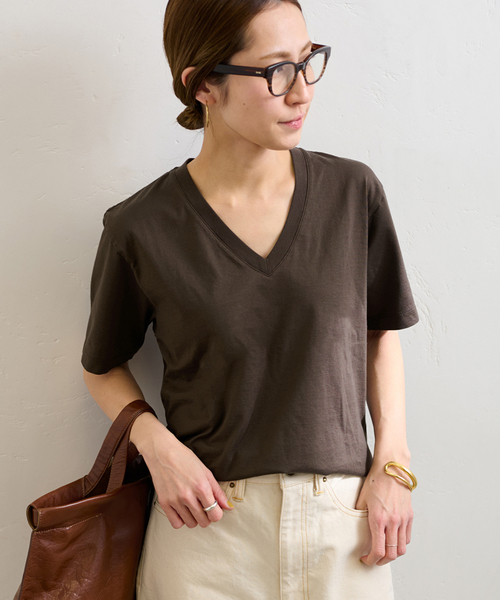 FRAMeWORK(フレームワーク)の「≪追加≫LOEFF/ロエフ 別注 Vネック TEE(Tシャツ/カットソー・レディース・ホワイト/ブラック/ブラウン・FREE)」の1枚目の写真