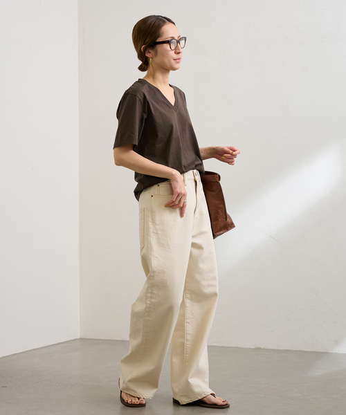 FRAMeWORK(フレームワーク)の「≪追加≫LOEFF/ロエフ 別注 Vネック TEE(Tシャツ/カットソー・レディース・ホワイト/ブラック/ブラウン・FREE)」の22枚目の写真