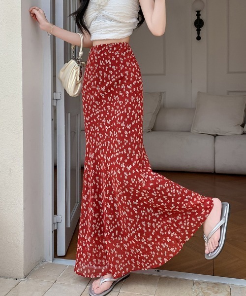 Diosfront(ディオスフロント)の「花柄マーメイドスカート(スカート・レディース・ブラック/レッド系その他/パープル系その他/ブラック系その他・L/M)」の17枚目の写真