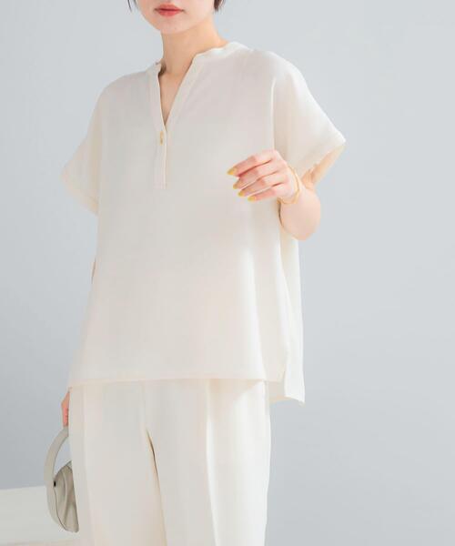 URBAN RESEARCH ROSSO WOMEN(アーバンリサーチ ロッソ)の「『セットアップ対応』 UVカット/接触冷感 バンドカラー プルオーバー(シャツ/ブラウス・レディース・オフホワイト/ブラック・FREE)」の22枚目の写真