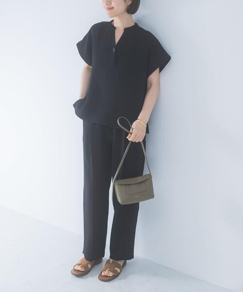 URBAN RESEARCH ROSSO WOMEN(アーバンリサーチ ロッソ)の「『セットアップ対応』 UVカット/接触冷感 バンドカラー プルオーバー(シャツ/ブラウス・レディース・オフホワイト/ブラック・FREE)」の18枚目の写真