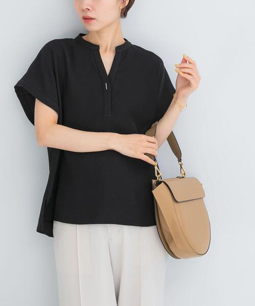URBAN RESEARCH ROSSO WOMEN(アーバンリサーチ ロッソ)の「『セットアップ対応』 UVカット/接触冷感 バンドカラー プルオーバー(シャツ/ブラウス・レディース・オフホワイト/ブラック・FREE)」の16枚目の写真