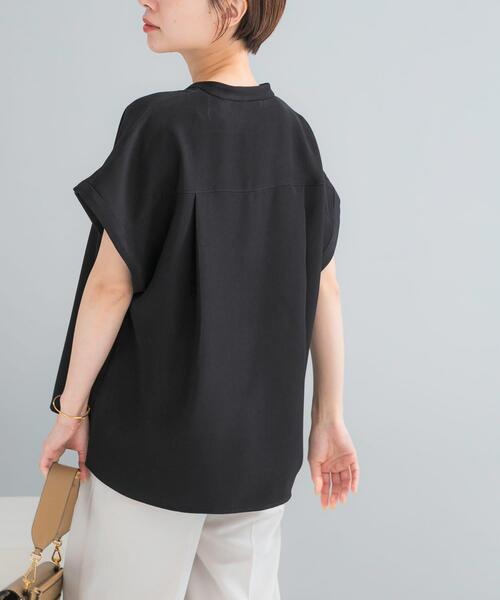 URBAN RESEARCH ROSSO WOMEN(アーバンリサーチ ロッソ)の「『セットアップ対応』 UVカット/接触冷感 バンドカラー プルオーバー(シャツ/ブラウス・レディース・オフホワイト/ブラック・FREE)」の14枚目の写真