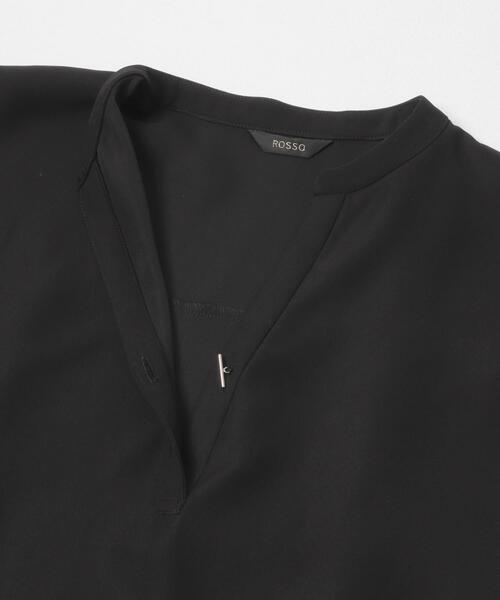 URBAN RESEARCH ROSSO WOMEN(アーバンリサーチ ロッソ)の「『セットアップ対応』 UVカット/接触冷感 バンドカラー プルオーバー(シャツ/ブラウス・レディース・オフホワイト/ブラック・FREE)」の7枚目の写真
