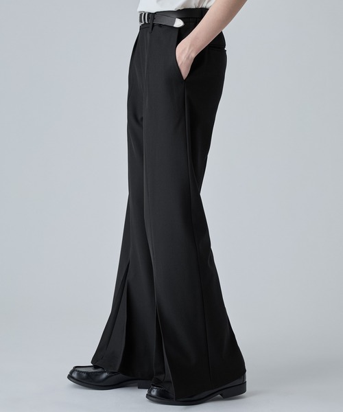 VELNUS(ベルナス)の「【VELNUS】Center Seam Draped Semi-Wide Flare Tuck Slacks/センターシームドレープセミワイドフレアタックスラックス(スラックス・メンズ・ブラック/ライトグレー・M/L/S)」の14枚目の写真