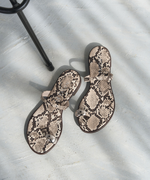 LE TALON(ルタロン)の「《追加2》メタルサムリングサンダル(サンダル・レディース・ナチュラル・X-SMALL/SMALL/MEDIUM/LARGE/X-LARGE)」の2枚目の写真