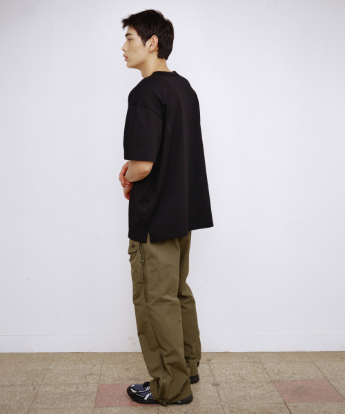 KALAPATTHAR（カラパタール）の「CN Wide Ankle Zipped Cargo Pants - KHAKI（スウェットパンツ・メンズ・その他・MEDIUM/LARGE/X-LARGE）」の18枚目の写真