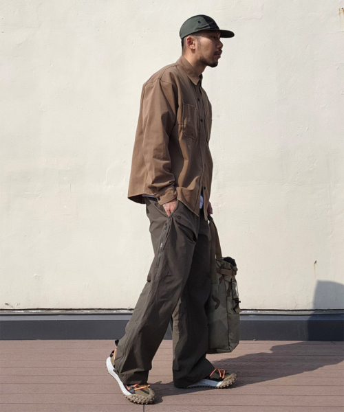KALAPATTHAR（カラパタール）の「CN Wide Ankle Zipped Cargo Pants - KHAKI（スウェットパンツ・メンズ・その他・MEDIUM/LARGE/X-LARGE）」の14枚目の写真