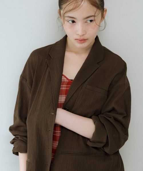 KBF（ケイビーエフ）の「シアーライトテーラードジャケット（その他アウター・レディース・ベージュ/ブラウン/グレー・ONE）」の2枚目の写真