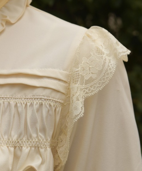 axes femme（アクシーズファム）の「フロントギャザーブラウス（シャツ/ブラウス・レディース・ホワイト/イエロー/ネイビー・FREE）」の6枚目の写真