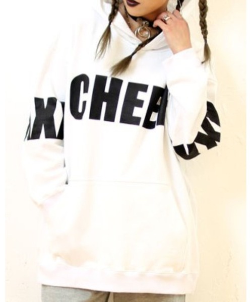 CHEER(チアー)の「ビッグシルエットスウェットパーカー(スウェット・レディース・ブラック/ホワイト・M/S/L)」の2枚目の写真