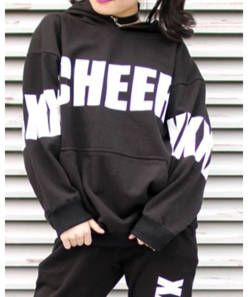 CHEER(チアー)の「ビッグシルエットスウェットパーカー(スウェット・レディース・ブラック/ホワイト・M/S/L)」の1枚目の写真