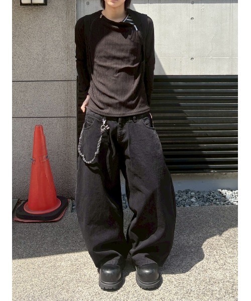 Never mind the XU / Chikashitsu+(ネバーマインド ザ エックスユー / チカシツプラス)の「【nmtc+】neck zip long sleeve / 【エヌエムティーシープラス】ネックジップ長袖Tシャツ(Tシャツ/カットソー・メンズ・ブラック/チャコール・ONE SIZE)」の16枚目の写真