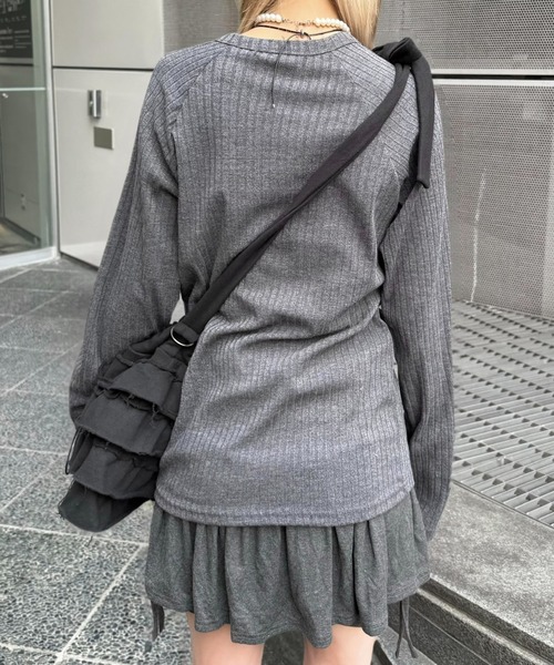 Never mind the XU / Chikashitsu+(ネバーマインド ザ エックスユー / チカシツプラス)の「【nmtc+】neck zip long sleeve / 【エヌエムティーシープラス】ネックジップ長袖Tシャツ(Tシャツ/カットソー・メンズ・ブラック/チャコール・ONE SIZE)」の6枚目の写真