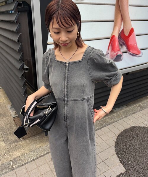 LOUNGEDRESS（ラウンジドレス）の「【PUFRILL/パフリル】デニムパフオールインワン（つなぎ/オールインワン・レディース・ブルー/ブラック・SMALL/X-SMALL）」の19枚目の写真