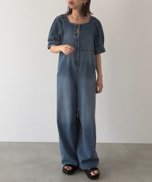 LOUNGEDRESS（ラウンジドレス）の「【PUFRILL/パフリル】デニムパフオールインワン（つなぎ/オールインワン・レディース・ブルー/ブラック・SMALL/X-SMALL）」の12枚目の写真
