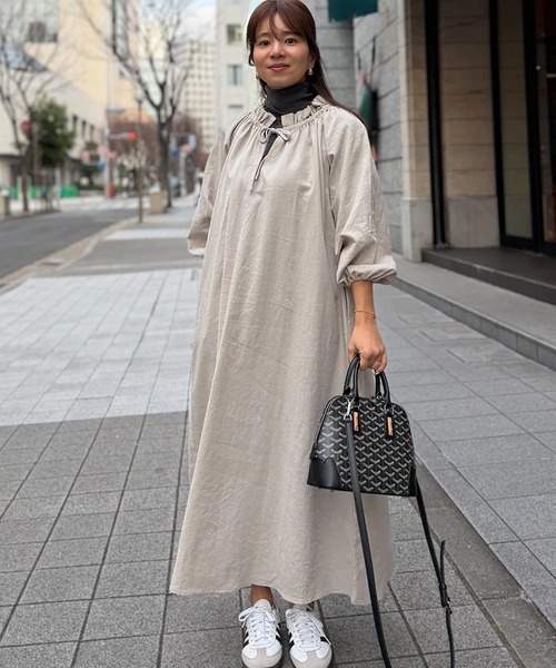 ST.ROONEY(セントルーニー)の「カフタンリネンワンピース【低身長・小柄女性向け】(ワンピース・レディース・グレイッシュベージュ/ブラック・XS)」の22枚目の写真